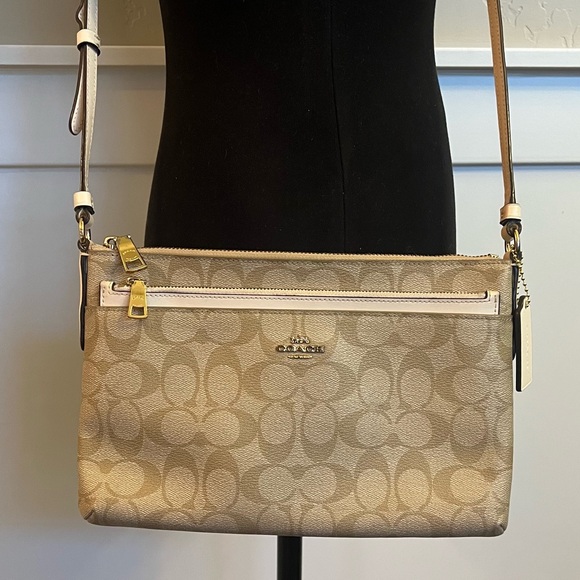 Sold - Picture 1 of 6